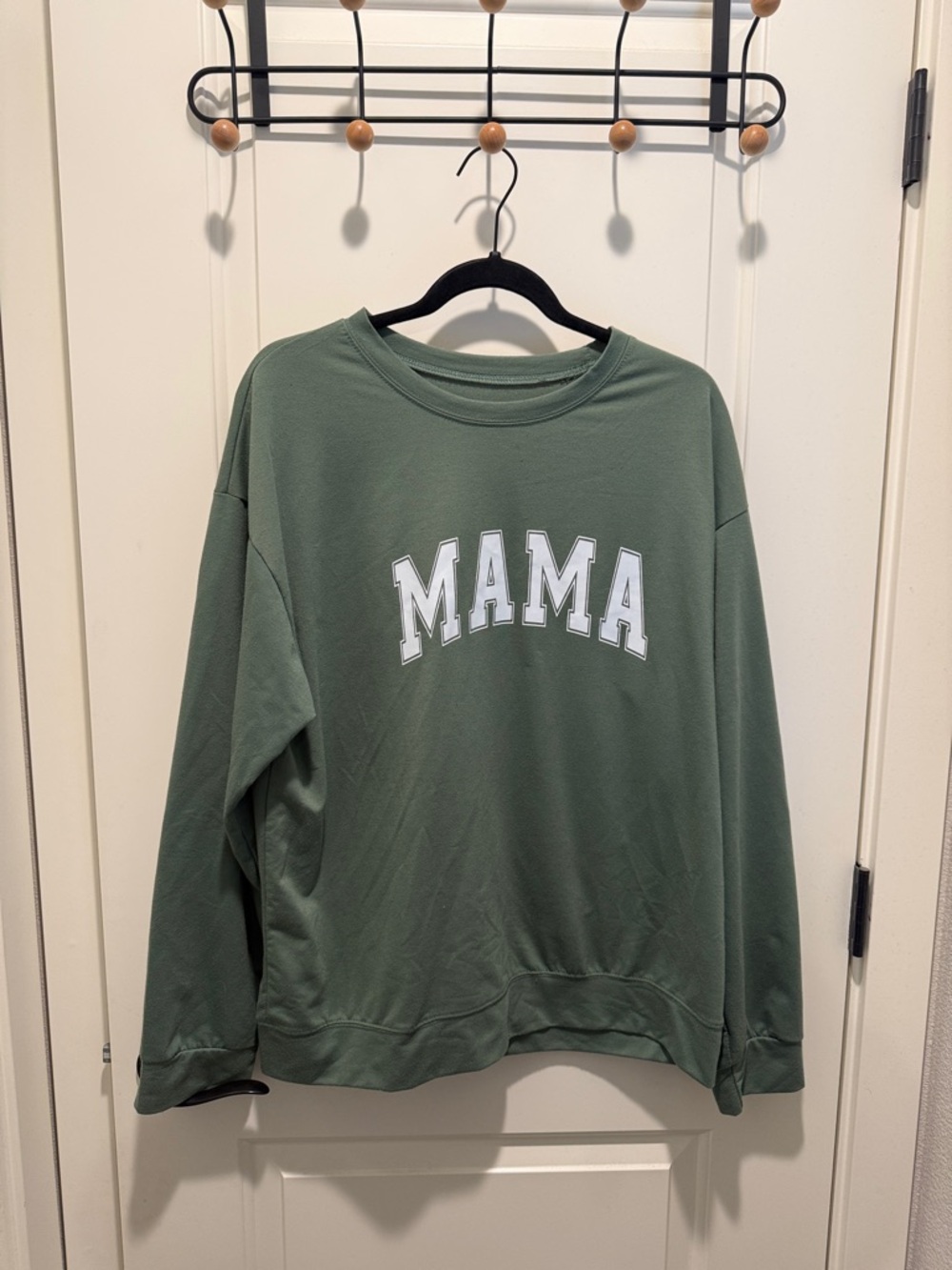 Green "MAMA" Pullover Sweatshirt
